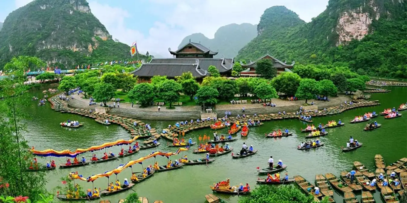 All the ways to use the THUEXERE platform to have motorbike rental service Ninh Binh Vietnam